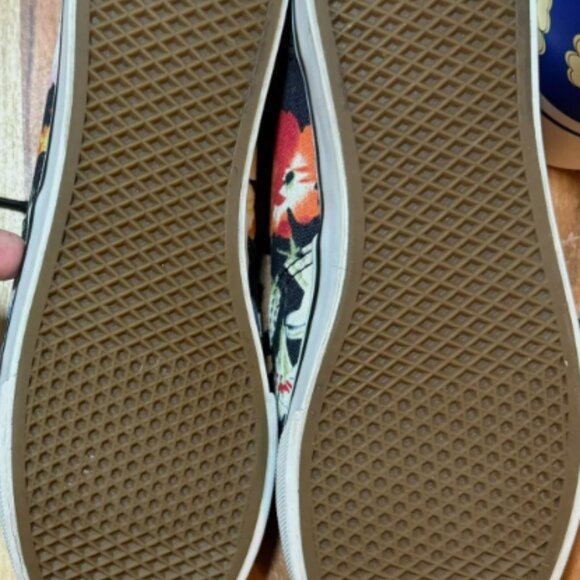 Vans Authentic Low Top Sneakers - Black Red Yellow Floral - Size 7 Womens - Picture 4 of 4